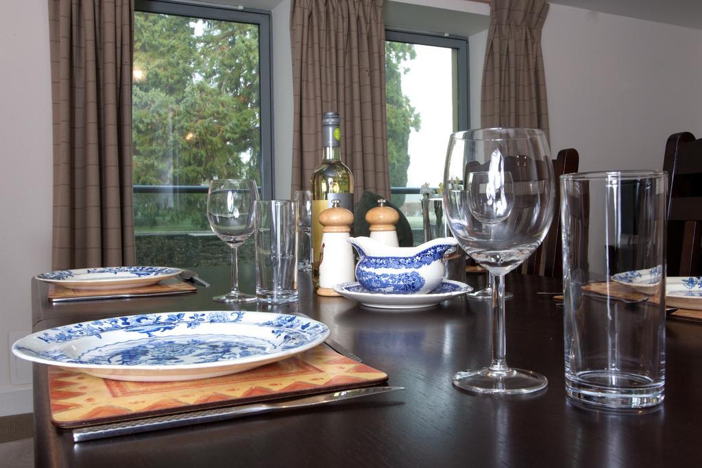 Raven Wing Apartments - Highland Club Scotland ฟอร์ตออกัสตัส ห้อง รูปภาพ